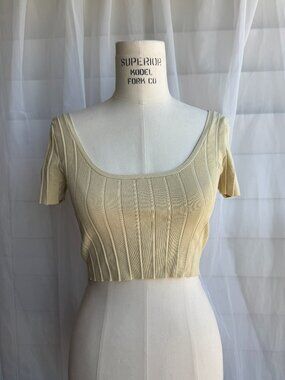 KENDALL + KYLIE Women's Butter Yellow Crop top